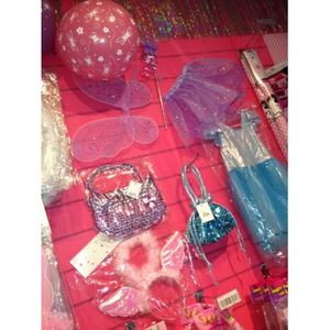 We have a beautiful range of DIFFERENT party favors for boys and girls.